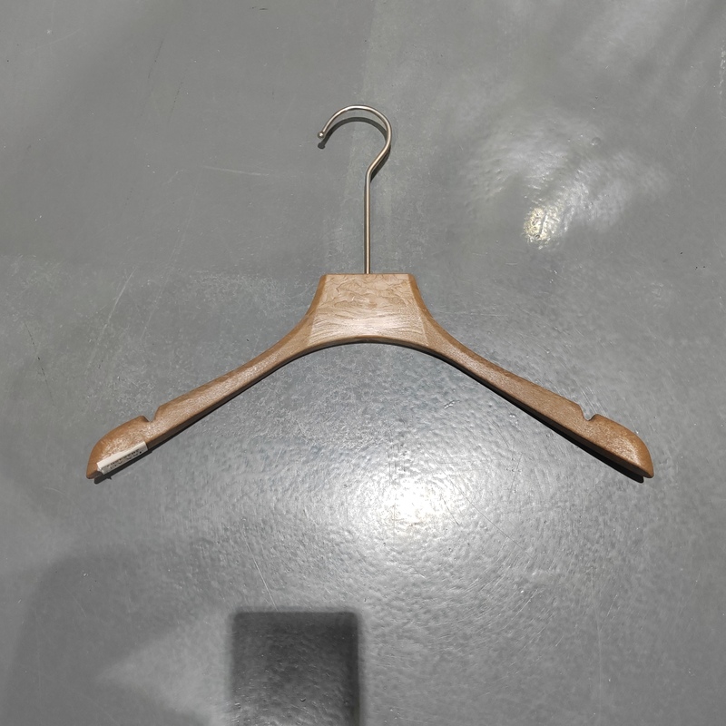 Slim Essentials Resin Hanger
